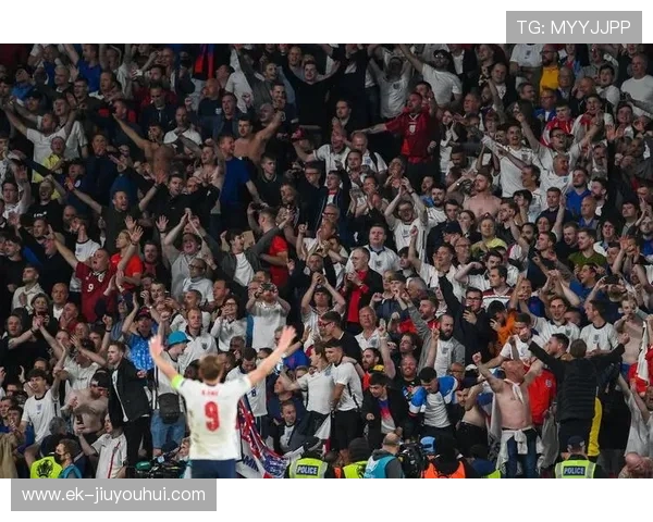 湖南赛场足球崛起之路:从地方联赛到全国舞台的蜕变与挑战 湖南赛场足球崛起之路:从地方联赛到全国舞台的蜕变与挑战